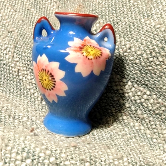 Antique Japanese China Blue Bud Vase